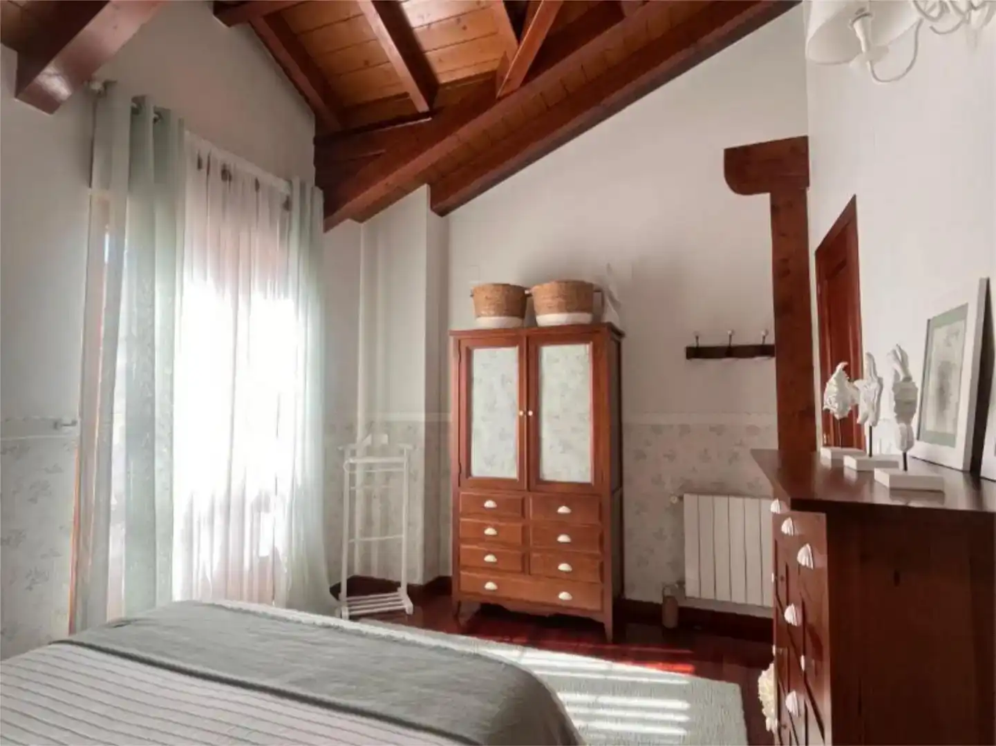Dormitori de Casa o xalet en venda en Piélagos amb Jardí privat, Parquet i Traster