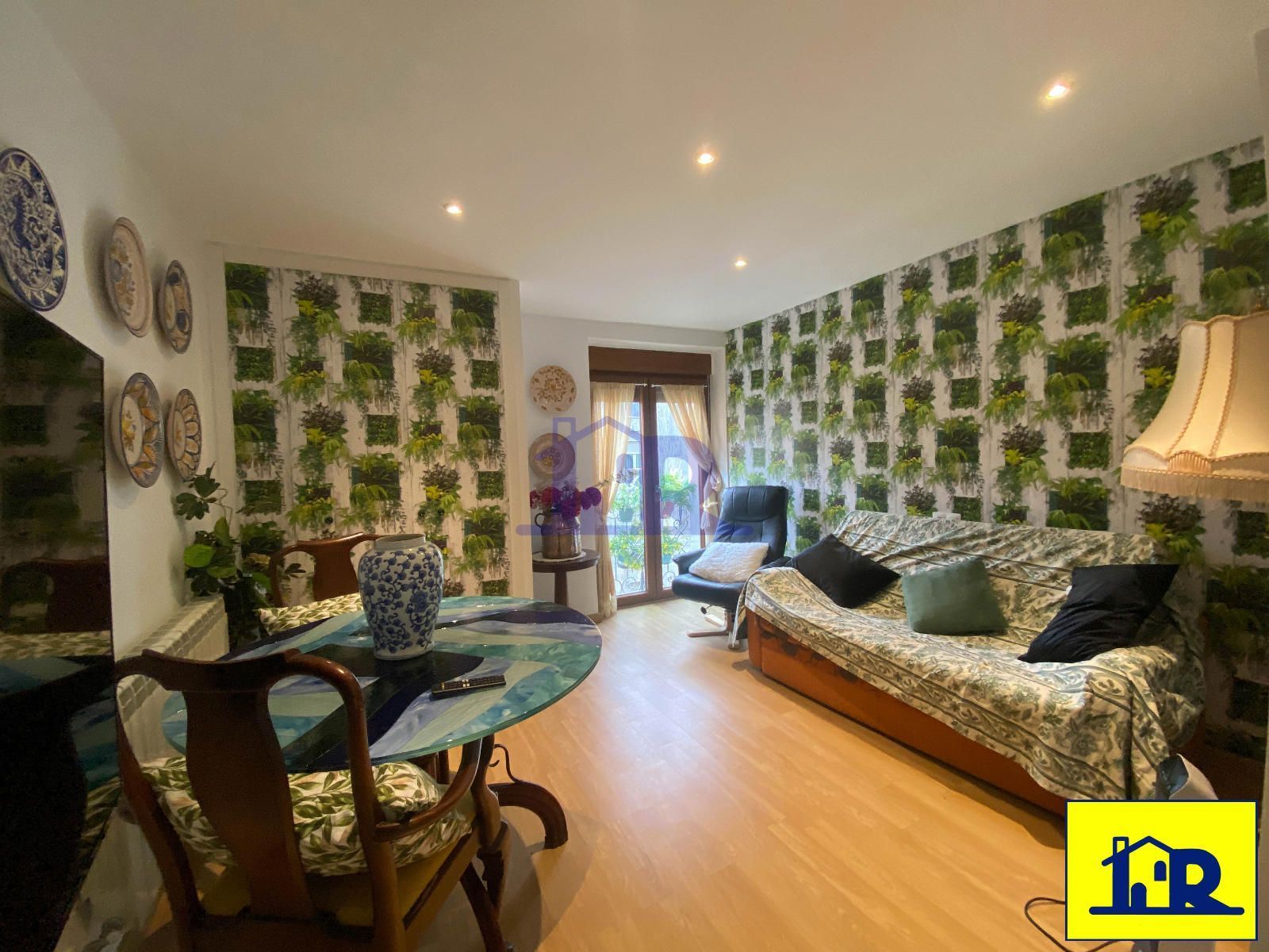 Living room of Flat for sale in Cuenca Capital  with Air Conditioner, Heating and Terrace
