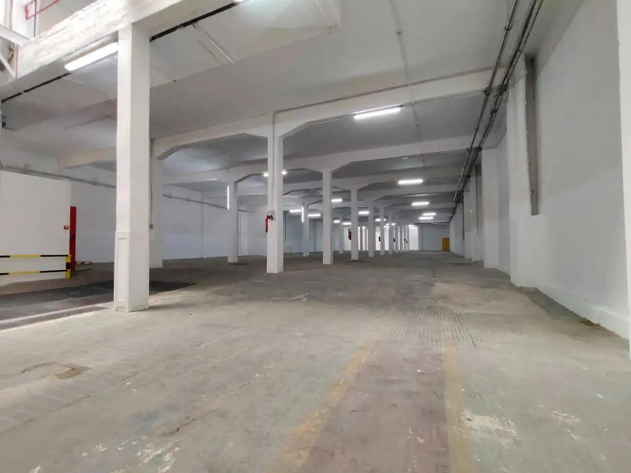 Nau industrial en venda en Sant Boi de Llobregat