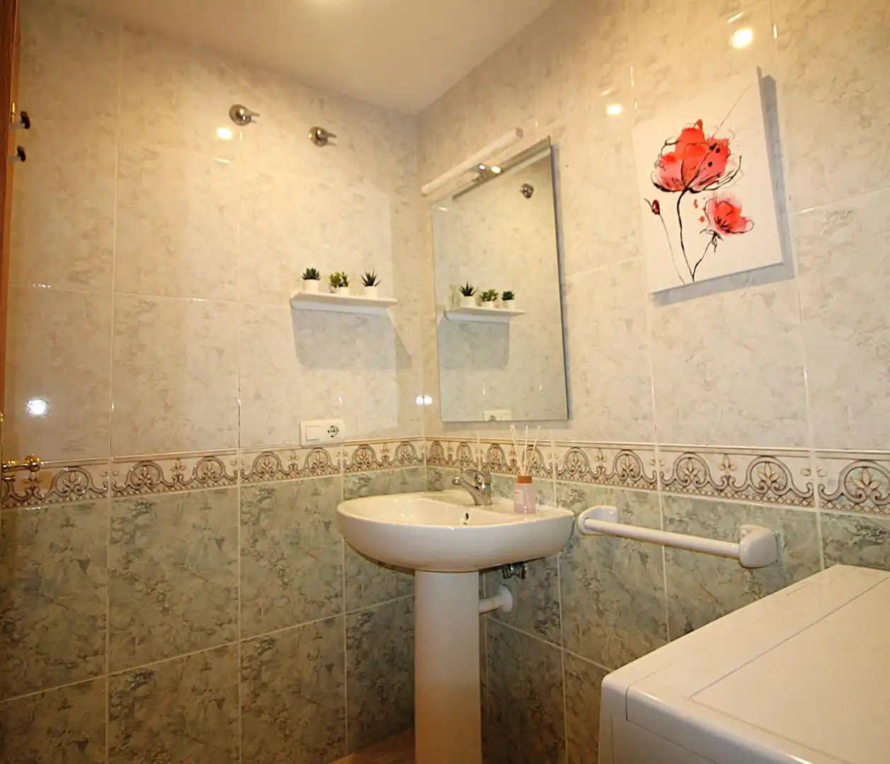 Baño de Apartamento en venta en Oropesa del Mar / Orpesa con Jardín privado, Terraza y Amueblado