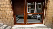 Vista exterior de Pis en venda en Basauri  amb Calefacció