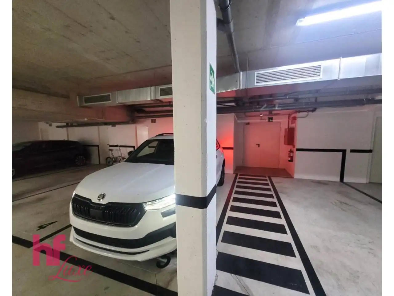 Parking de Piso en venta en Sant Adrià de Besòs con Aire acondicionado, Calefacción y Parquet