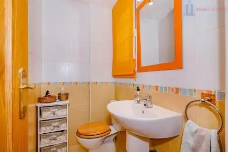 Bathroom of Houses for sale in Cijuela  with Air Conditioner, Heating and Community pool