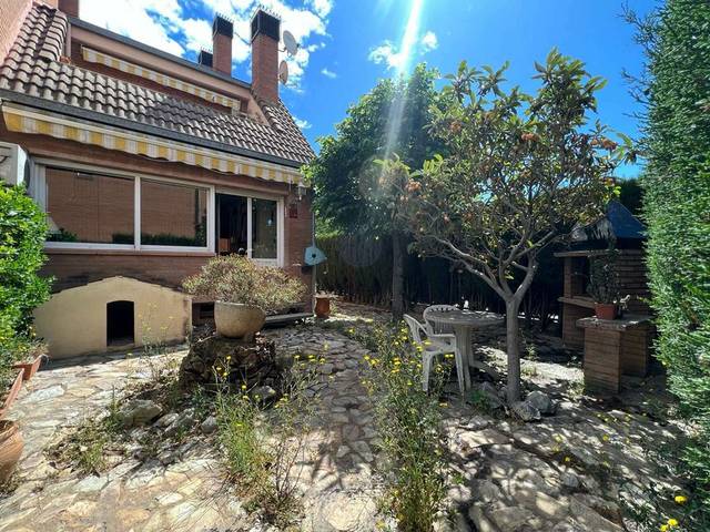 Casa-chalet en Alquiler en Poble Nou - Olivar Gran