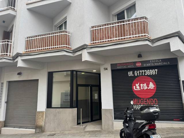 Local comercial en Venta en CREU DE LA en Centre