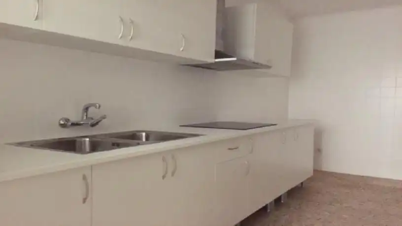 Flat for sale in calle Girona, imagen 2