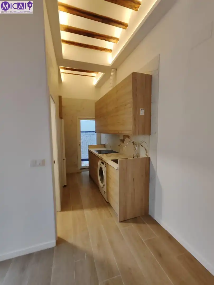 Cuina de Planta baixa en venda en Cádiz amb Moblat