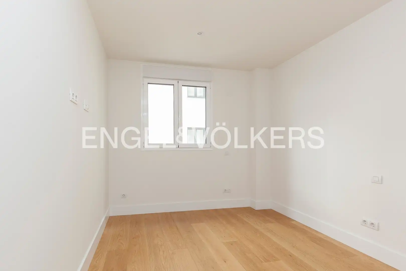Habitación de Piso de alquiler en Madrid con Aire acondicionado, Calefacción y Jardín privado
