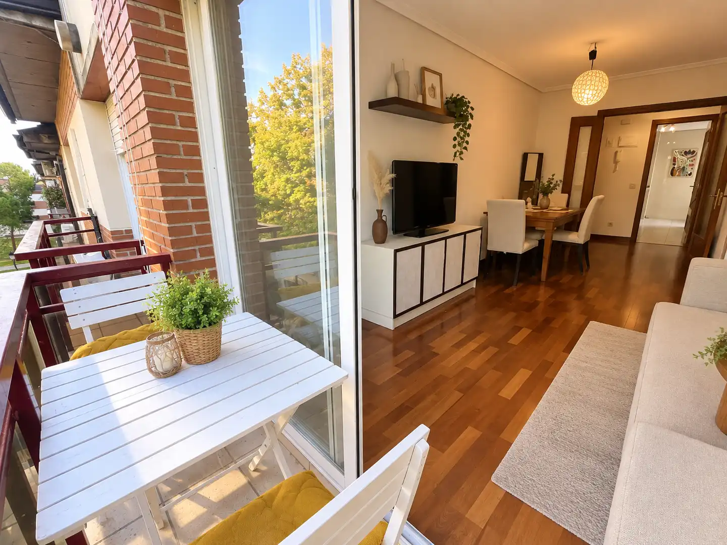 Flat with terrace for sale in Avenida de La Rioja, imagen 2