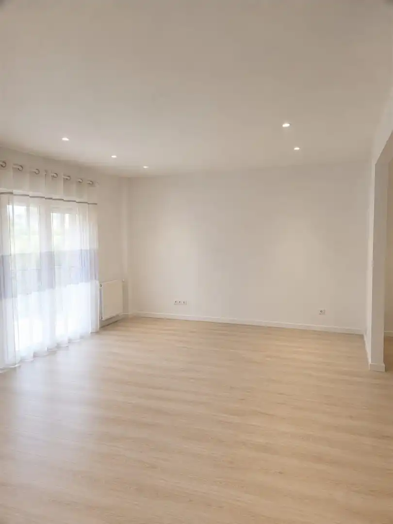 Habitación de Piso de alquiler en Vigo  con Calefacción, Parquet y Horno