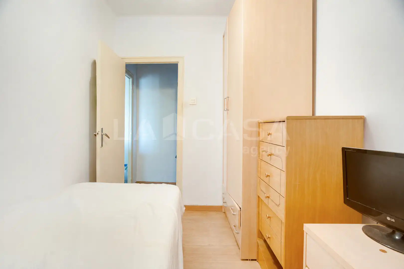 Schlafzimmer von Wohnung zum Verkauf in Cornellà de Llobregat