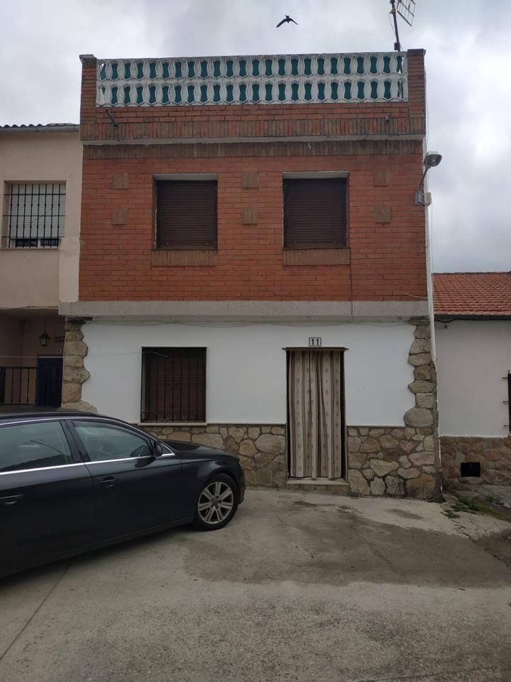 Vista exterior de Casa o xalet en venda en Oliva de Plasencia amb Terrassa