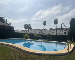 Piscina de Apartament en venda en Estepona amb Calefacció, Jardí privat i Terrassa