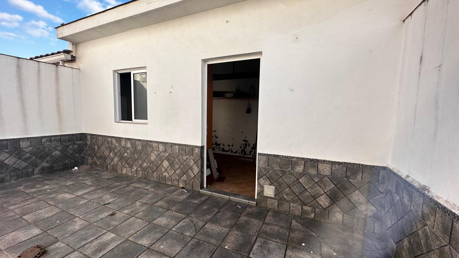 Single-family semi-detached for sale in Umbrete