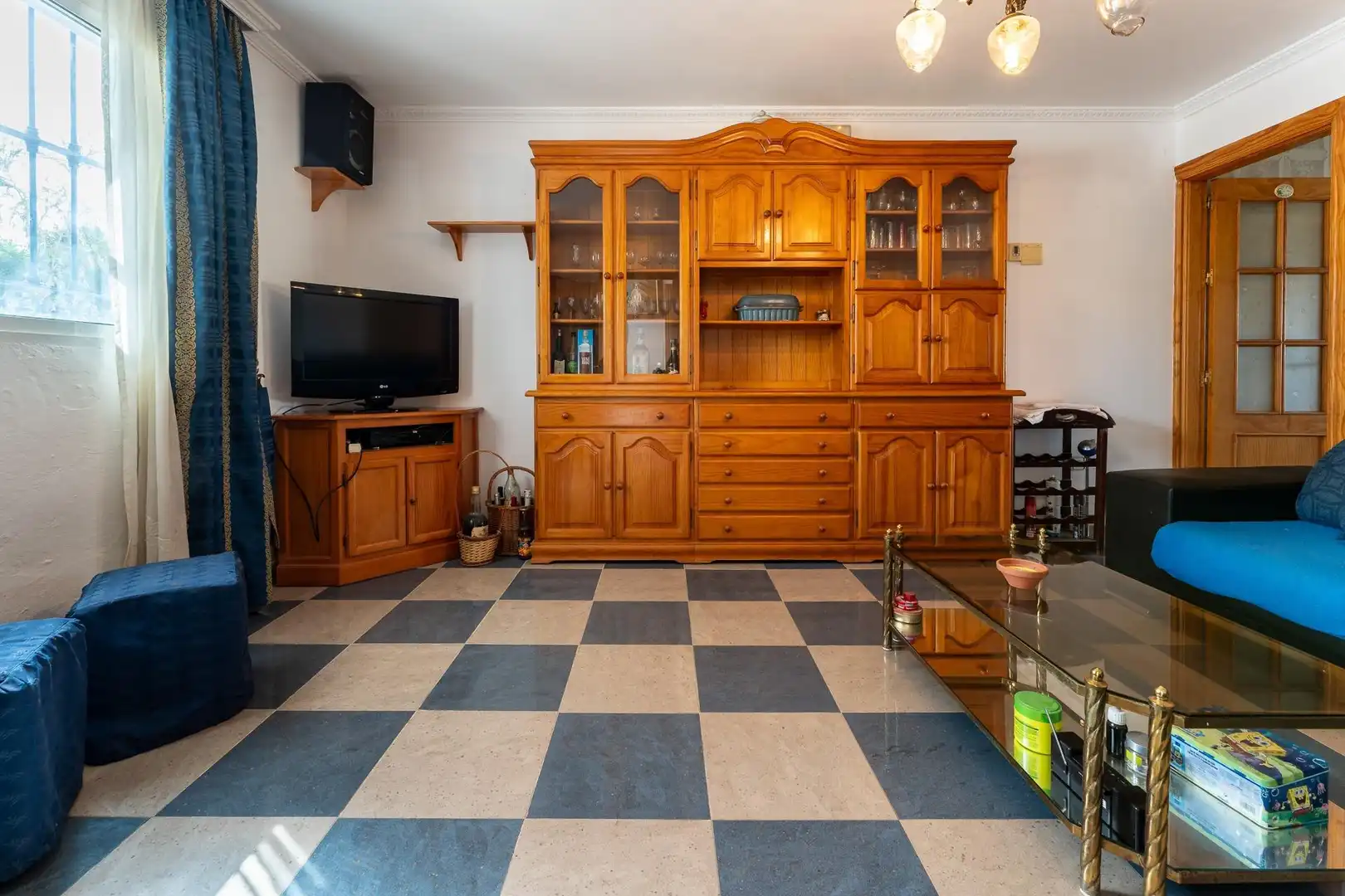 Sala d'estar de Casa o xalet en venda en Cártama amb Aire condicionat, Calefacció i Jardí privat