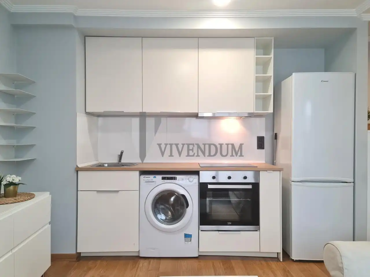 Cuina de Apartament de lloguer en Vigo  amb Calefacció i Moblat