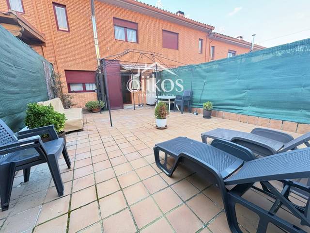 Casa adosada en Venta en Alcalde Gutierrez Ceballo en Tejares - Chamberí - Alcades