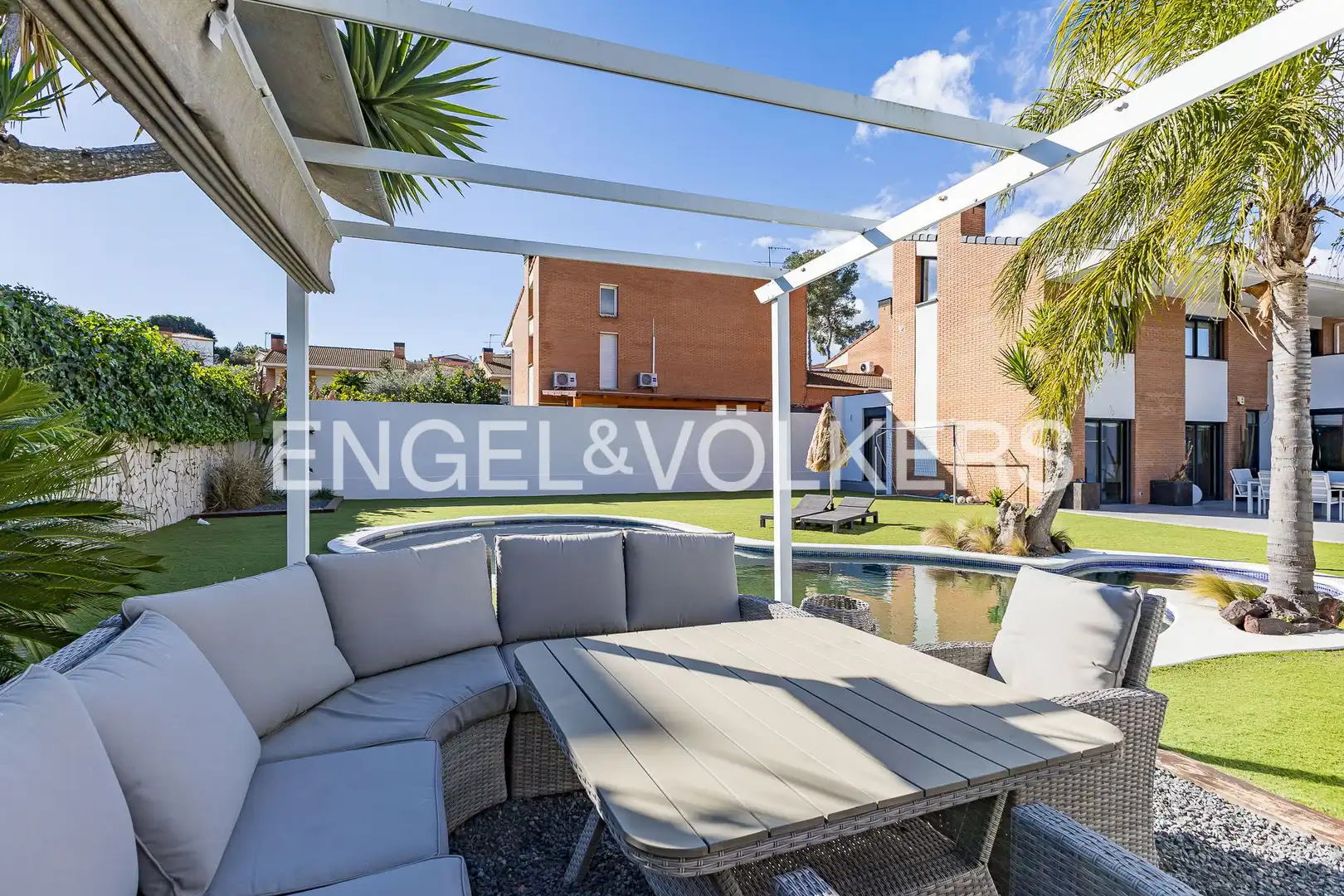 Terrassa de Casa adosada en venda en Els Pallaresos amb Calefacció, Jardí privat i Terrassa