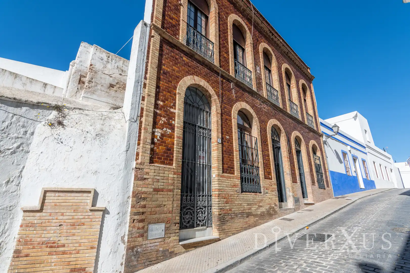 Casa amb terrassa en venda a Calle Jovellanos 3