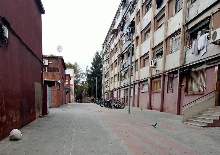 Foto 1 de Planta baixa en venda a Palerm, La Mina, Barcelona