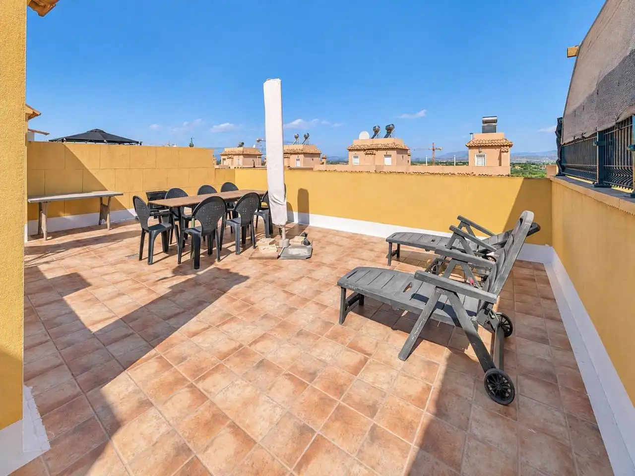 Casa aparellada amb piscina en venda a Calle de Creta, imagen 25