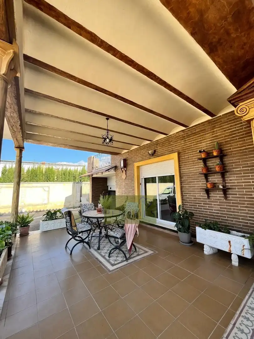 Jardí de Casa o xalet en venda en Ontinyent amb Aire condicionat, Jardí privat i Terrassa