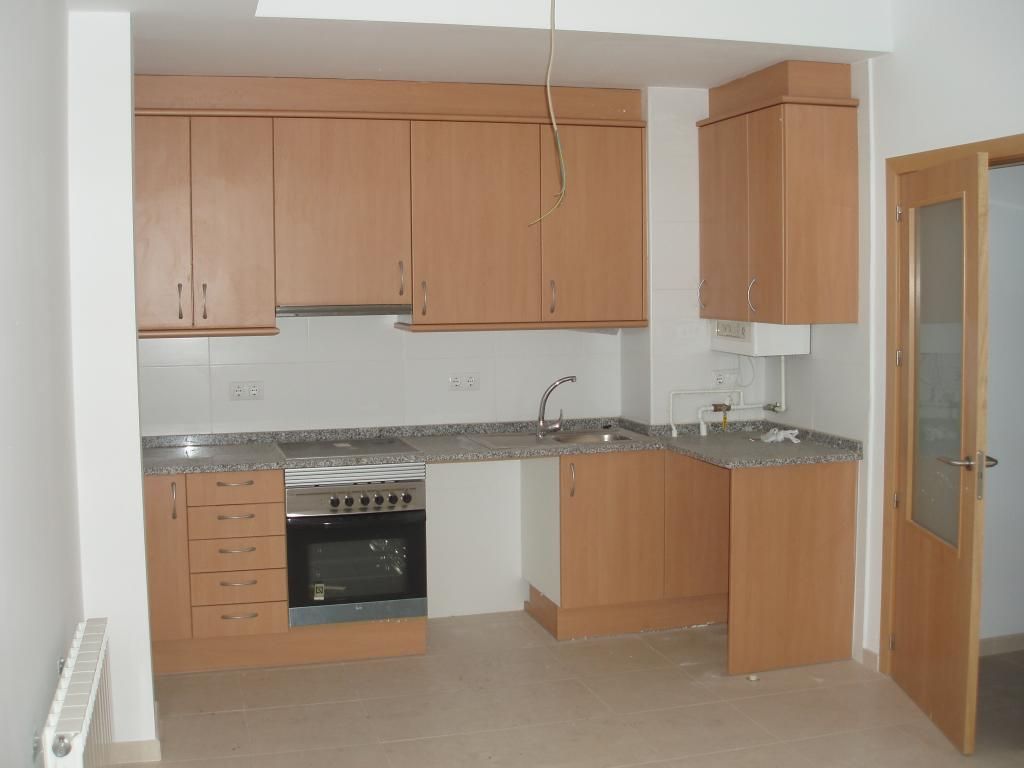 Cocina de Piso en venta en Figueres con Calefacción, Trastero y Horno