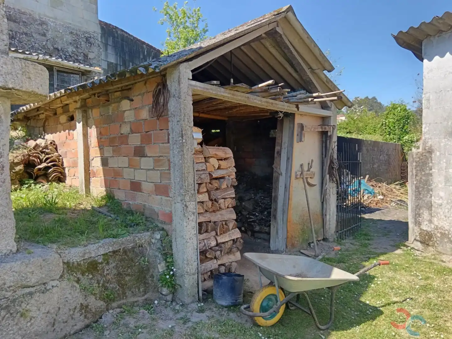 Vista exterior de Casa o xalet en venda en Pontevedra Capital 