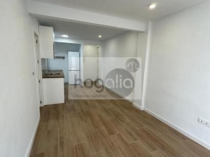 Kitchen of Flat to rent in  Sevilla Capital  with Terrace