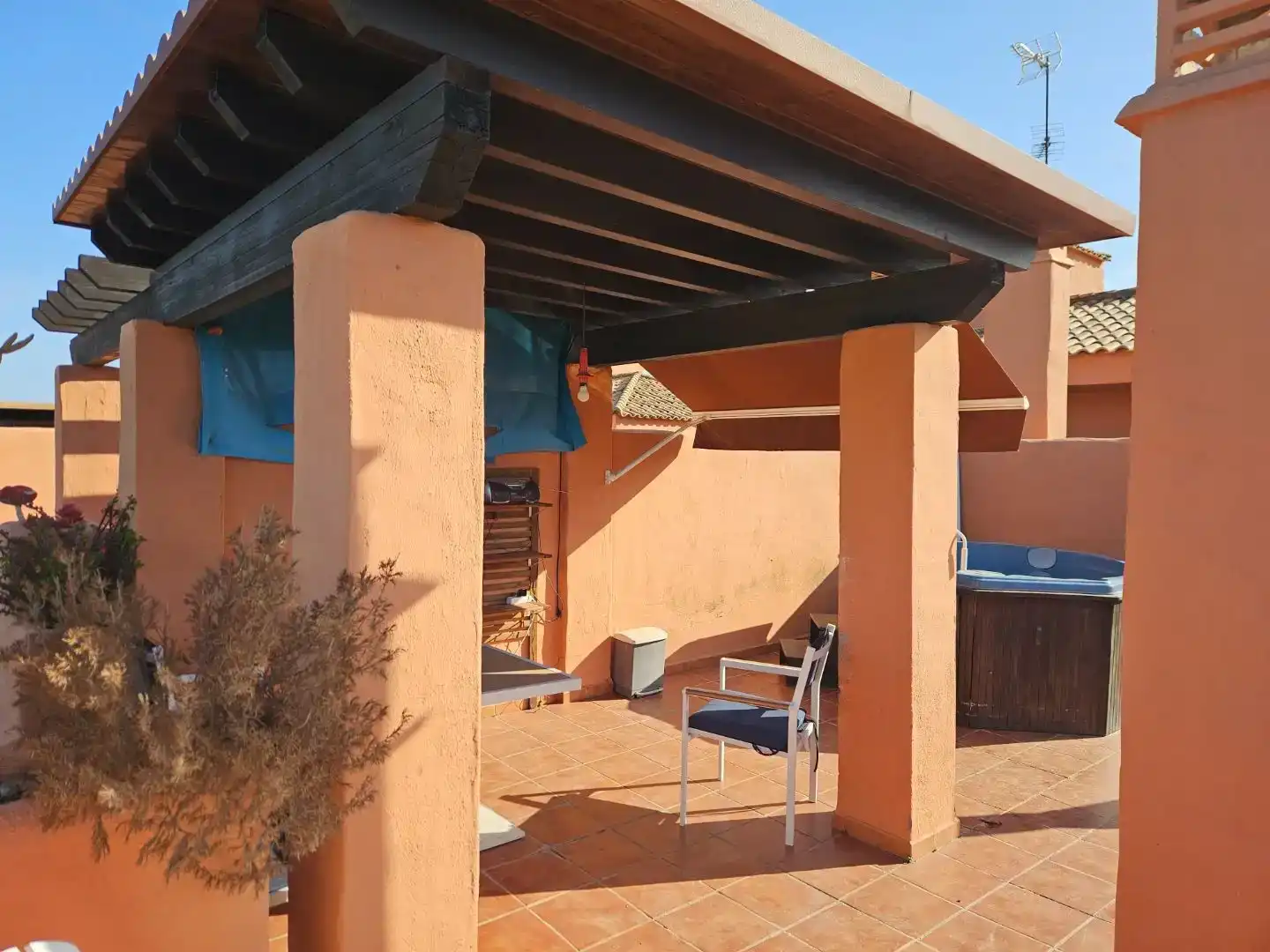 Terrassa de Pis en venda en Estepona amb Aire condicionat, Calefacció i Jardí privat