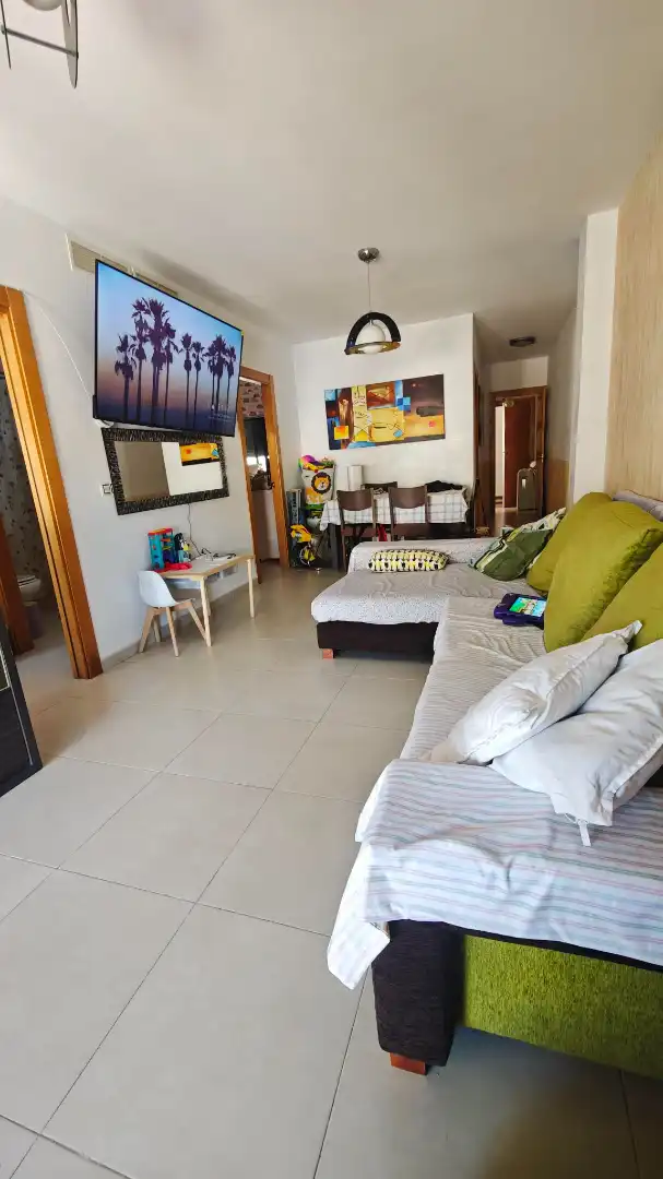 Sala de estar de Piso en venta en Roquetas de Mar con Aire acondicionado, Terraza y Amueblado
