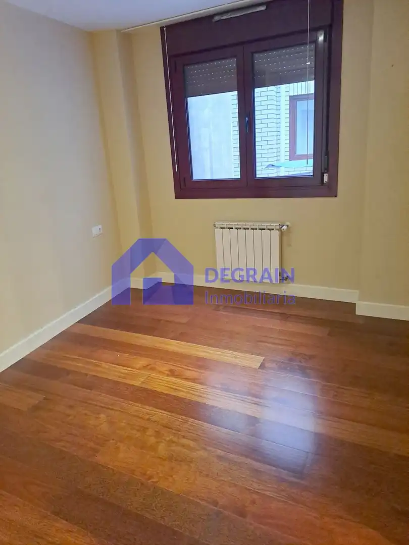 Bedroom of Flat for rent in Oviedo 