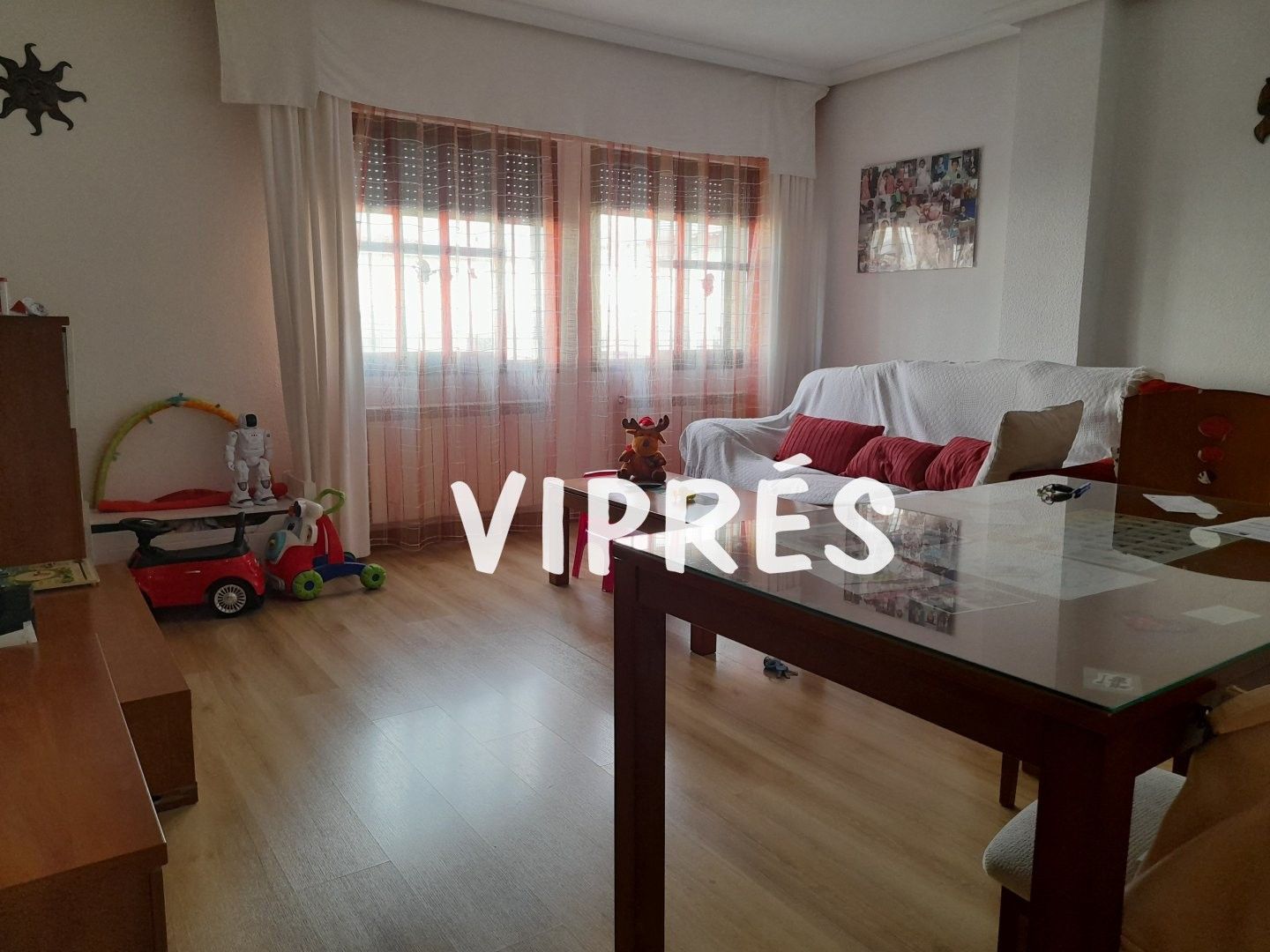 Dormitori de Casa adosada en venda en Cáceres Capital amb Calefacció i Terrassa