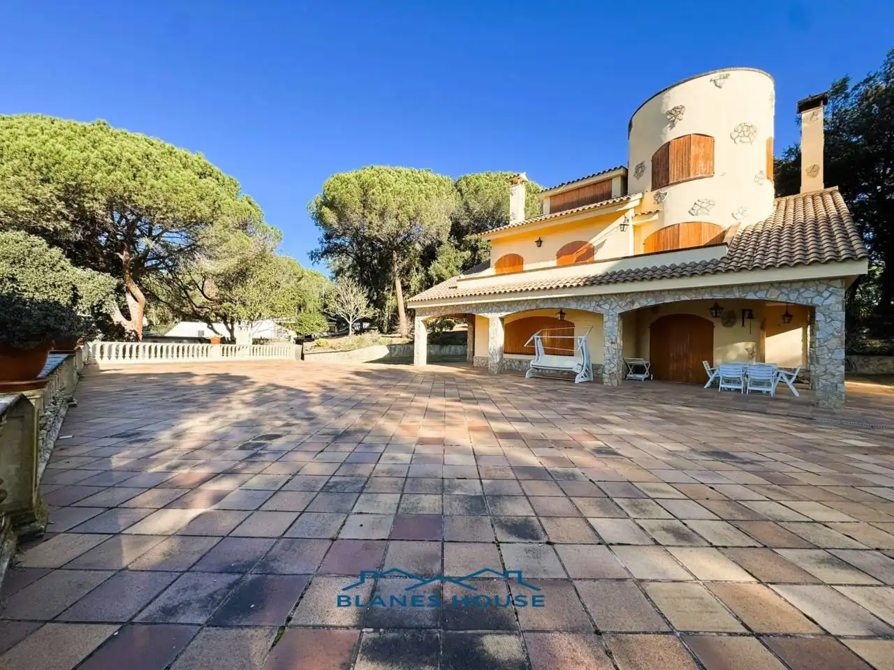 Vista exterior de Finca rústica en venda en Sant Feliu de Buixalleu amb Calefacció, Jardí privat i Terrassa