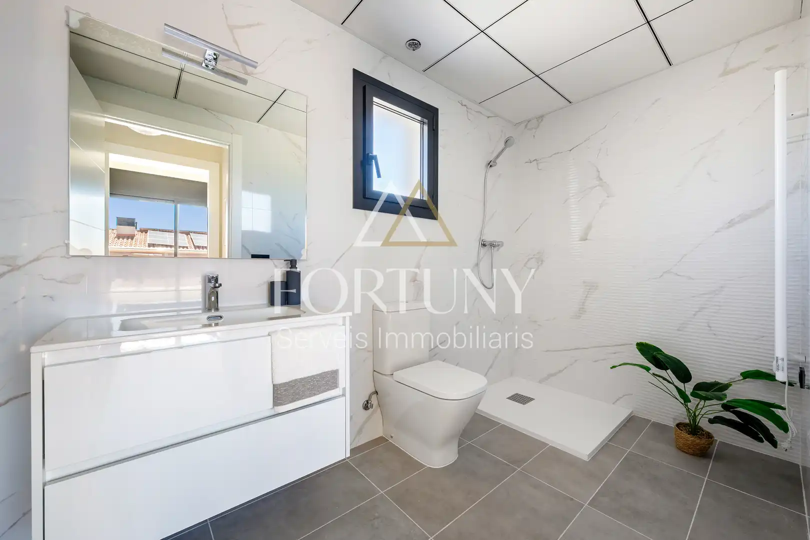 House with pool for sale in calle serra de llaveria, imagen 31