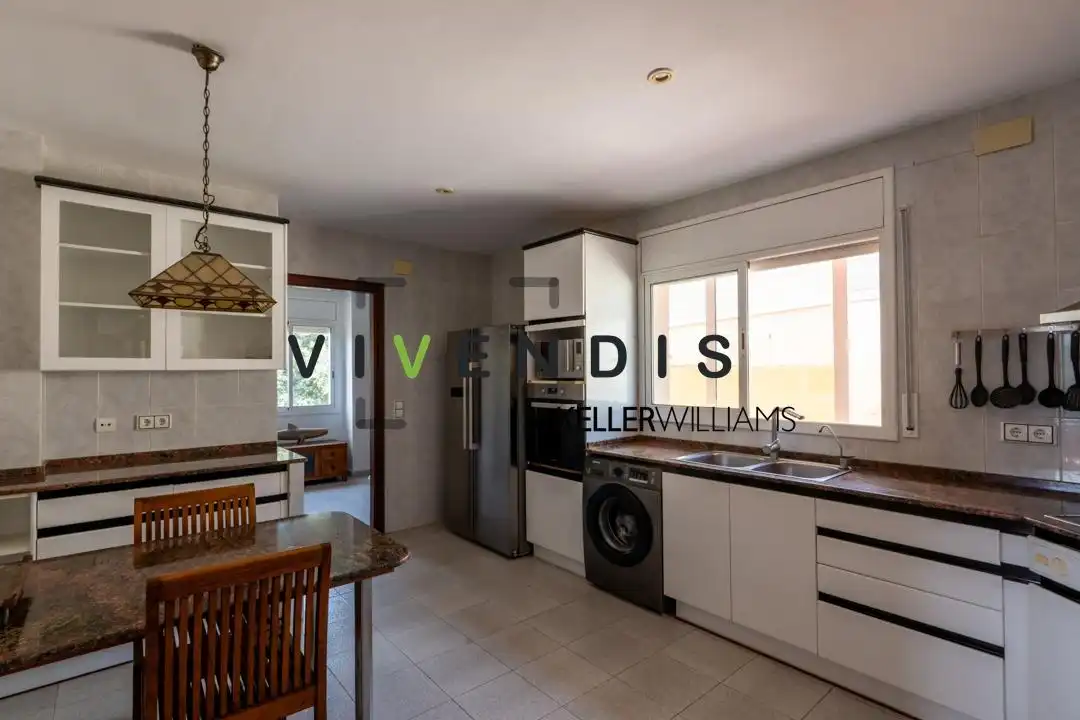 Cocina de Casa o chalet en venta en Corbera de Llobregat con Aire acondicionado, Jardín privado y Terraza