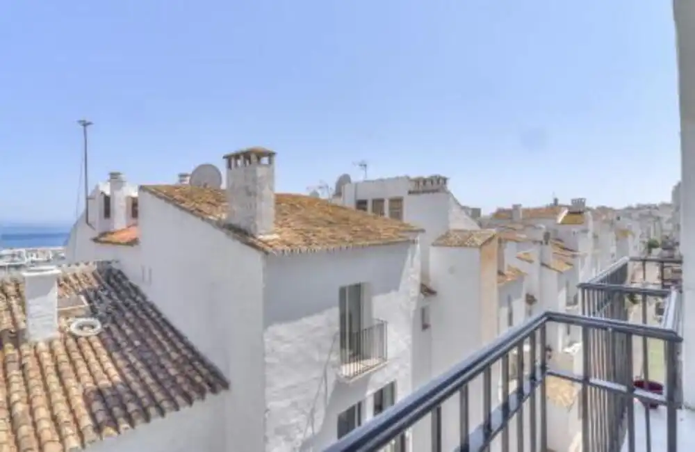Vista exterior de Apartamento de alquiler en Marbella con Aire acondicionado, Amueblado y Balcón