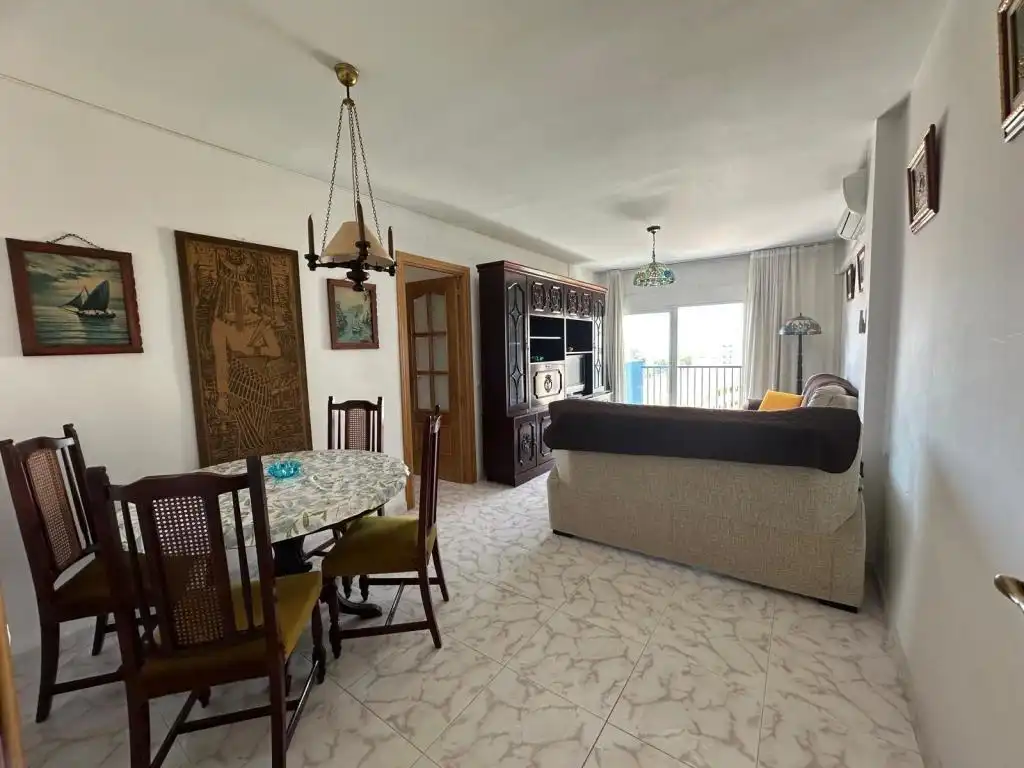 Sala d'estar de Apartament en venda en Fuengirola amb Aire condicionat i Terrassa