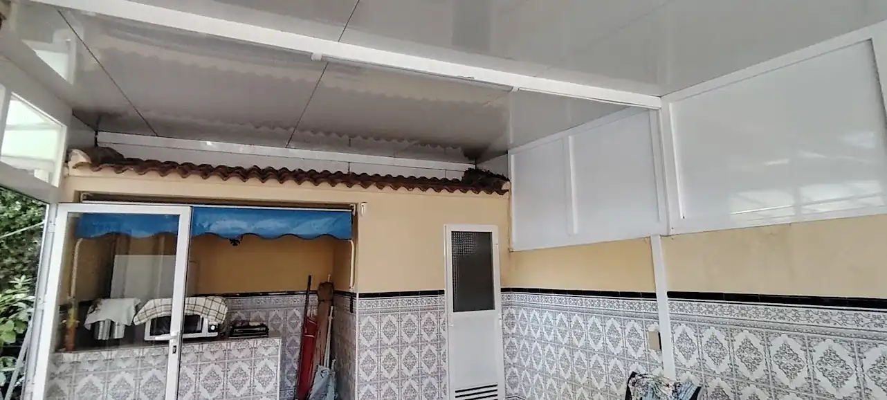 Cuina de Casa o xalet en venda en Linares amb Aire condicionat, Calefacció i Jardí privat
