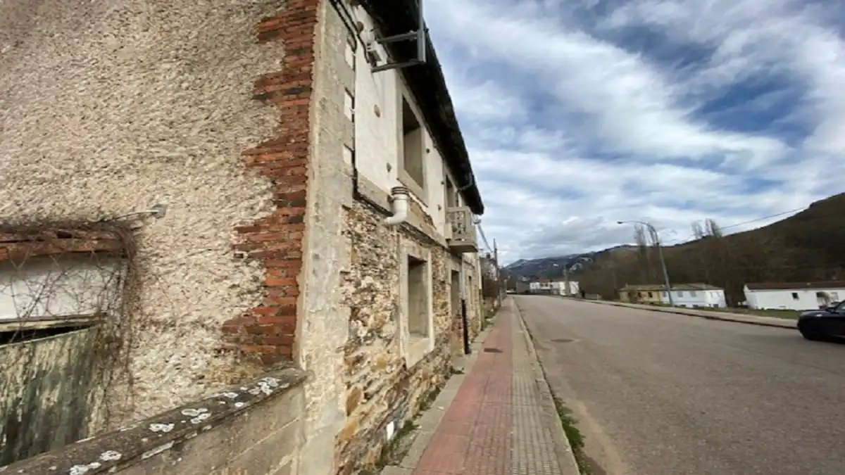 Vista exterior de Casa o chalet en venta en Sabero, León
