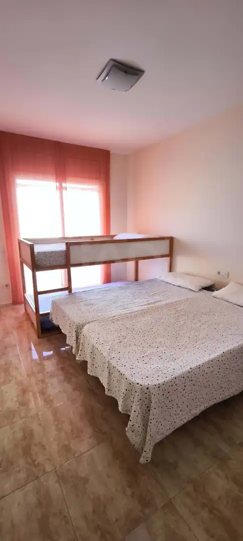 Dormitori de Casa adosada en venda en L'Aldea amb Aire condicionat, Calefacció i Terrassa