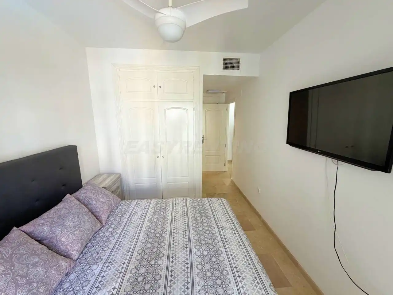 Habitación de Apartamento de alquiler en Manilva con Terraza, Amueblado y Alarma