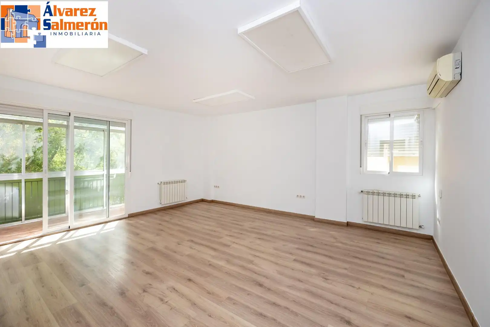 Flat with terrace for sale in Camino de Ronda