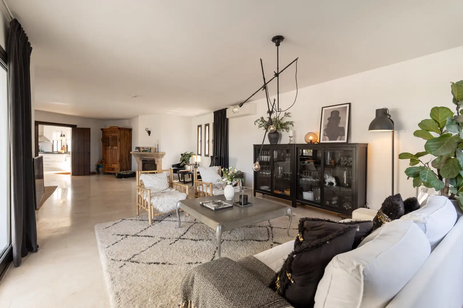 Sala d'estar de Casa o xalet en venda en Mijas amb Aire condicionat, Jardí privat i Terrassa