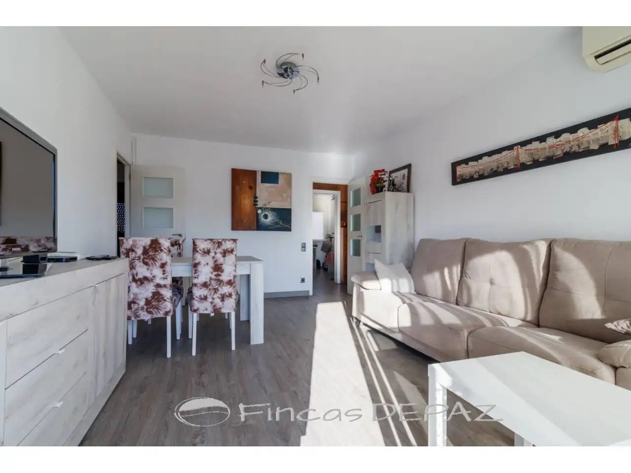 Sala d'estar de Àtic en venda en Castelldefels amb Aire condicionat, Calefacció i Parquet