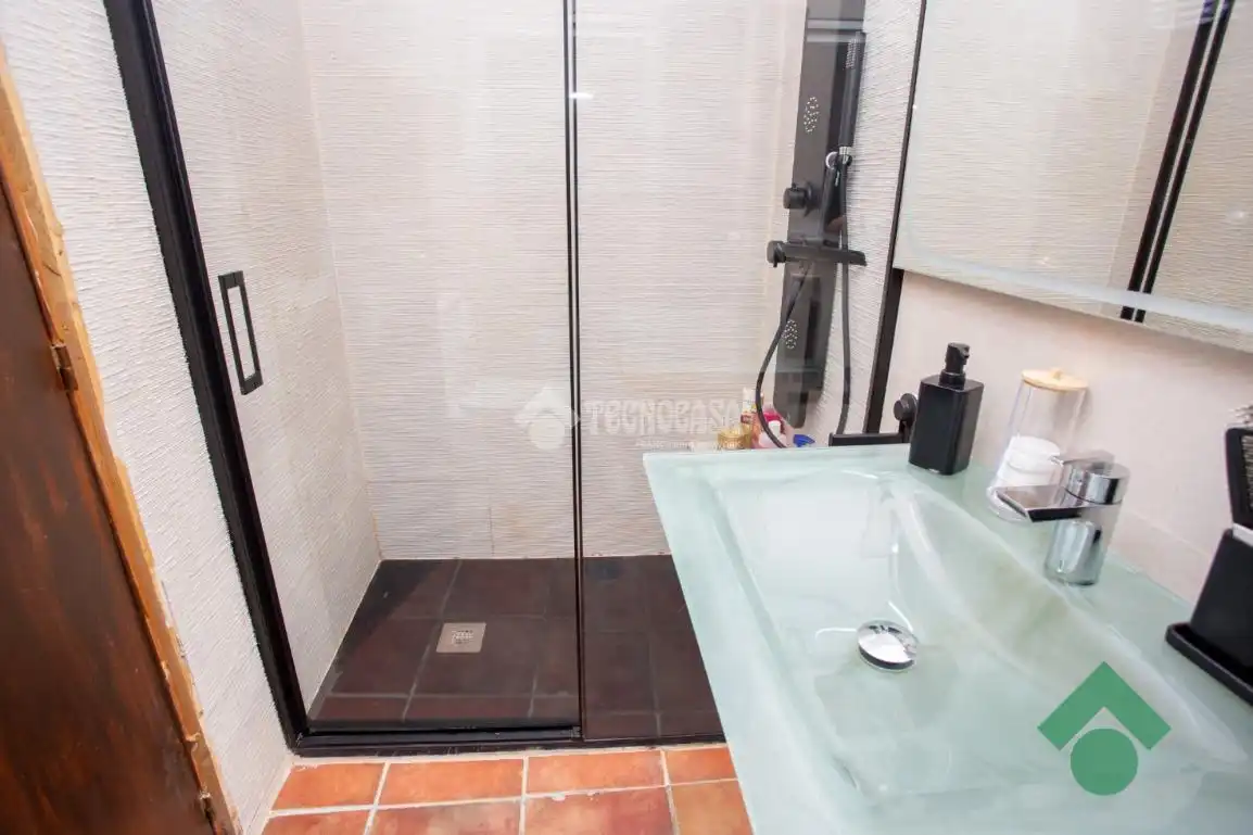 Casa pareada con jardín en venta en C. Barcelona, imagen 18