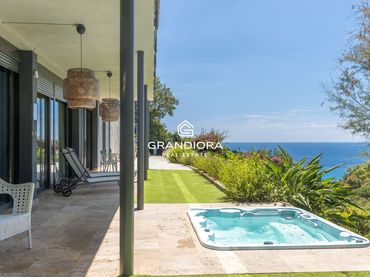 Detached house with pool for sale in Calle Torrent Viver