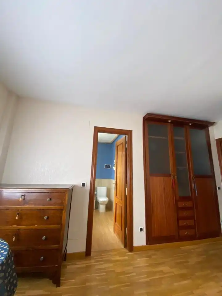 Dormitori de Casa o xalet en venda en Sariegos amb Calefacció i Parquet