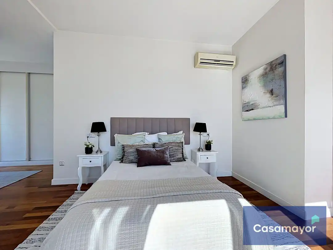 Dormitori de Casa o xalet en venda en Alicante / Alacant amb Aire condicionat, Calefacció i Jardí privat