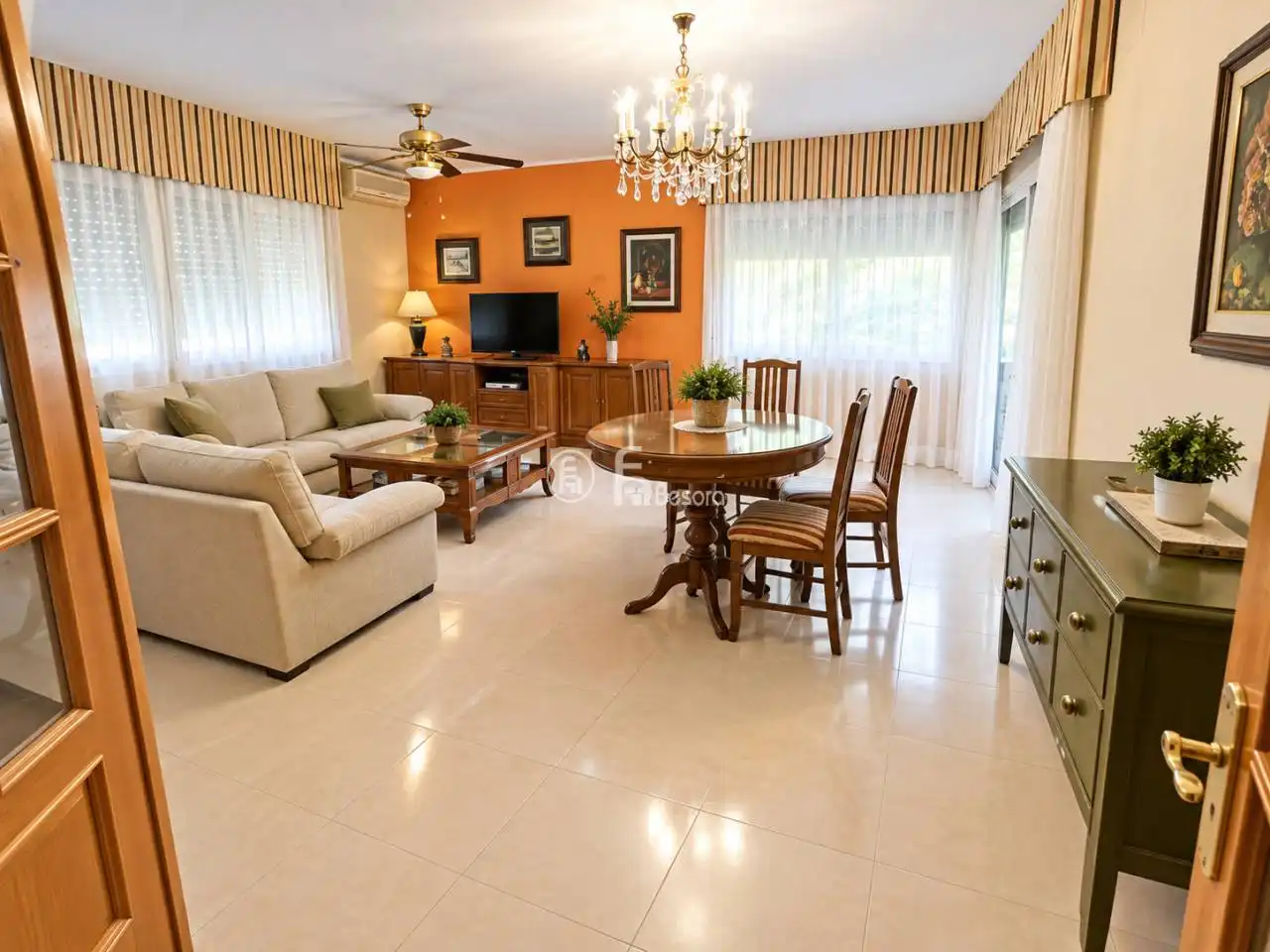 Semi-detached house with garden for sale in Avenida Lluís Companys, imagen 6